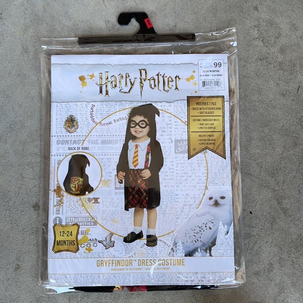 Harry Potter: Kids Gryffindor Dress Costume! New! - Picture 3 of 5